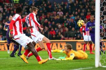 0-1. Stoke City-Manchester City. Crouch anotó el gol del empate