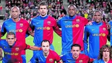 <b>LOS MISMOS PROTAGONISTAS. </b>Sólo Piqué y Alves entraron por Deco y Ronaldinho en el once.