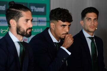 Isco, Chadi Riad y Marc Bartra. 