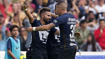 Futbol, Pumas Unam vs Necaxa
 Cuarta fecha, Torneo de Clausura Liga MX 2017.
 El jugador de Pumas Unam, Bryan Rabello, izquierda celebra su gol contra Necaxa durante el partido de primera division en el estadio Olmpico Universitario, en DF Mexico, Mexico.
 29/01/2017 
 Mexsport/Photosport******** 
 
 Football, Pumas Unam vs Necaxa
 4th date, Clousure Championship MX League 2017.
 Pumas Unam&#039;s player Bryan Rabello, left, celebrates after scorer during the first division football match held at the Olmpico Universitario stadium in DF Mexico, Mexico.
 29/01/2017 
 Mexsport/Photosport