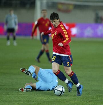 Debutó en Almería con la Selección absoluta el 9 de febrero de 2005 frente al San Marino en el partido de clasificación para el Mundial 2006. El partido acabó 5-0.