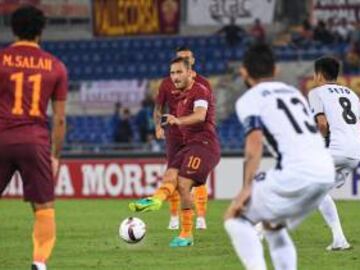 Two days after his 40th birthday, captain Francesco Totti set up three of Roma's goals as they romped past Romanian outfit Astra 4-0. The sublime skills of the midfielder saw first-half free kicks turned into goals as first Kevin Strootman tapped in at th