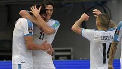 Uruguay&#039;s Darwin Nunez (L) celebrates with teammates Uruguay&#039;s Edinson Cavani and Lucas Torreira (R) after scoring against Colombia during their closed-door 2022 FIFA World Cup South American qualifier football match at the Metropolitan Stadium 