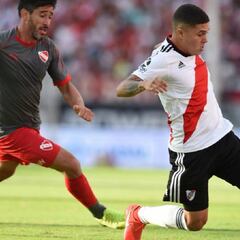 Quintero sale con molestias en su rodilla ante Independiente