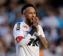 Neymar desoye a los médicos y entrena con una lesión de menisco