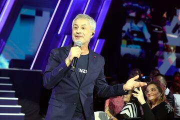 Sergio Dalma recogió el premio y cantó: 'Sonríe porque estás en la foto'