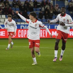 Amadou y Manu despachan la eliminatoria en cinco minutos