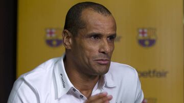 Rivaldo atiende a la prensa. 