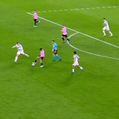 Pedri se saca un detalle sin igual que honra a Zidane en la que era su antigua casa