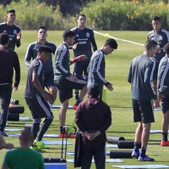 Legión europea comienza a reportar con el Tri en Holanda