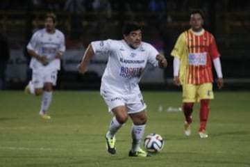 Así jugó Diego Maradona en el estadio de Techo