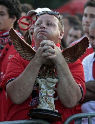 Las im¨¢genes del Sevilla-Benfica