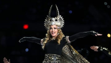 Madonna durante una actuación musical.