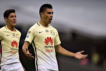 El exdefensor del América se fue de México con una mala imagen de la Liga MX y su ritmo de juego "Me parece que el fútbol mexicano va a otro ritmo, me creo que por momentos va más lento y me parece que acá todo es al cien por cien, los 90 minutos", comentó