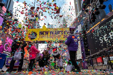 What channel is the ball drop on? How to watch the New Year’s Eve festivities at Times Square in New York