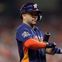 José Altuve rompe el récord de más imparables para un latino en Serie Mundial