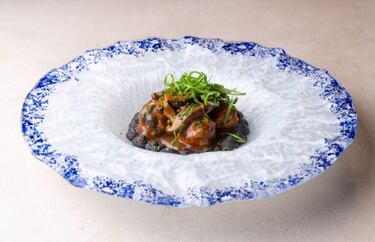 Krápula otorga a la exclusiva calle de Jorge Juan un divertido aire roquero y gamberro