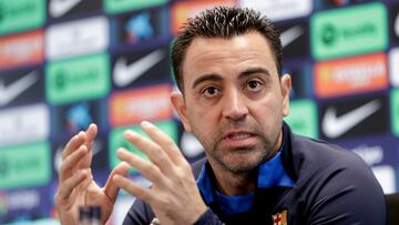BARCELONA, 11/03/2023.- El entrenador del FC Barcelona, Xavi Hernández, da rueda de prensa tras el entrenamiento del primer equipo en las instalaciones de Sant Joan Despí previo al partido de la jornada 25 de La liga contra el Athletic Club de Bilbao, este sábado en Barcelona. EFE/ Quique García