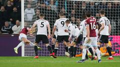 West Ham y Pellegrini celebran una polémica victoria