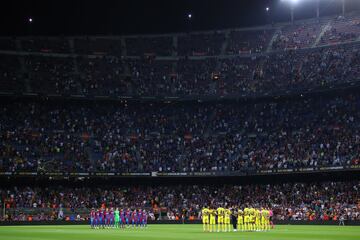 Minuto de silencio en el Camp Nou.