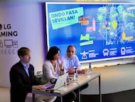 La Real Sociedad ha dado a conocer en el estadio de Anoeta cómo va a ser la Fan Zone de los aficionados txuri-urdin. /JAVI COLMENERO