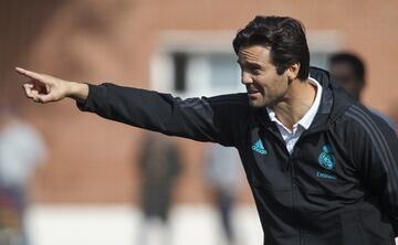 Después de abandonar los terrenos de juego comenzó su carrera como entrenador en España, concretamente en las categorías inferiores del Real Madrid. Dirigió al Castilla desde la temporada 2016-2017, hasta que hoy le han confirmado como el sustituto provis
