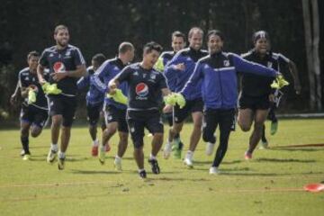 Sonrisas en el campamento azul luego del debut victorioso