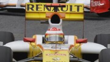 <b>ATAQUE.</b> El presidente de Renault España ha atacado al piloto asturiano.