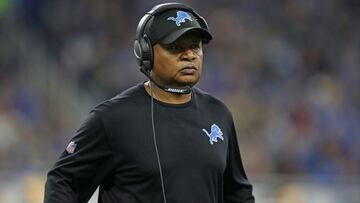 Los Jacksonville Jaguars entrevistaron a Jim Caldwell para ocupar la vacante de head coach que está disponible tras el despido de Urban Meyer.