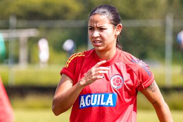 La Selección Colombia Femenina tuvo su último entrenamiento antes de enfrentar a Bolivia por la segunda fecha de la Copa América Femenina en el Pascual Guerrero. La Tricolor entrenó en la Cancha Fútbol Paz de La Z.