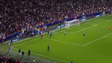 El momento en el que se para el partido de Youtubers por un gesto racista en el Metropolitano
