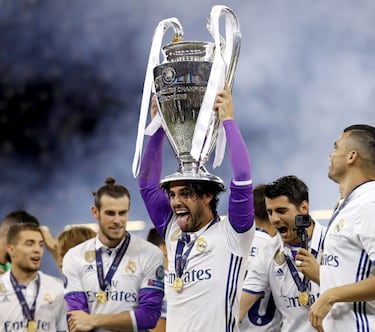 El malagueño fue uno de los grandes protagonistas en esta etapa gloriosa de títulos para los blancos. Llegó al Madrid en el verano de 2013. Hasta su salida sumó un total de 19 títulos: cinco Champions, tres Ligas, una Copa de España, cuatro Mundiales de Clubes, tres Supercopas de Europa y otras tres de España.