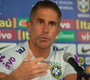 Sylvinho deja la selección brasileña y apunta al Lyon