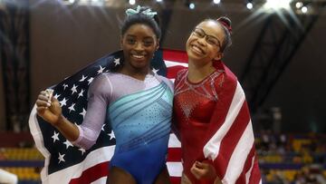 Simone Biles y Morgan Hurd.