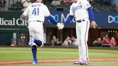 Texas Rangers center fielder Eli White makes the best defensive play that we have seen this season in the Rangers 9-5 win over the Tampa Bay Rays