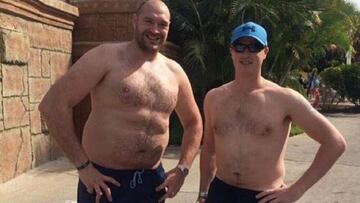 Tyson Fury se relaja en Tenerife... sin preocuparse por el peso