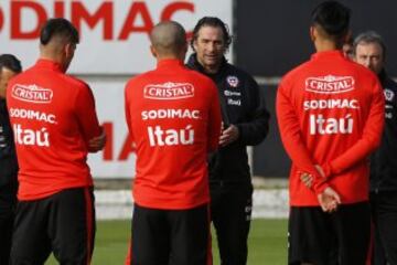 Arturo Salah visitó a la Roja en Pinto Durán