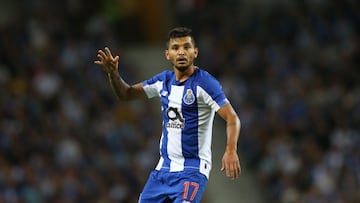 'Tecatito' Corona helps Porto defeat Juventus in Champions League