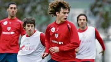 <b>ENTRE ALGODONES. </b>Amorebieta se probó en Lezama y hoy repetirá con un entrenamiento de intensidad.
