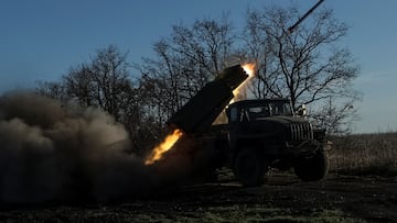 Ukrainian servicemen of the 59th Separate Motorised Infantry Brigade of the Armed Forces of Ukraine, fire a BM-21 Grad multiple launch rocket system towards Russian troops near a front line, amid Russia's attack on Ukraine, in Donetsk region, Ukraine April 4, 2024. REUTERS/Sofiia Gatilova