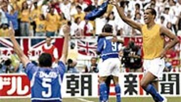 <B>BUSCAN SUERTE</B>. Los jugadores de Brasil invocarán a la suerte con todo tipo de maneras.