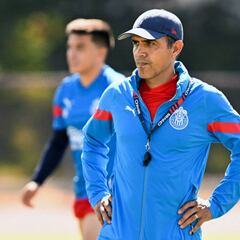 Chivas hace oficial la salida de Ricardo Cadena