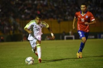 Rodrigo Echeverría y Cristián Cuevas anotaron para un 2-0 que pone en la disputa a Chile.