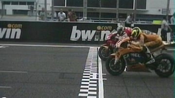 Toni El&iacute;as y Valentino Rossi en el GP de Portugal 2006 MotoGP