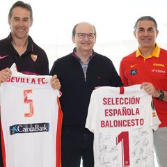 Sevilla y FEB se intercambian camisetas en Cluj
