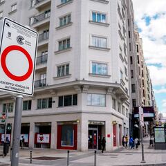 La nueva señal de la DGT para las ZBE: ¿qué significa, para qué sirve y cuáles son las multas?