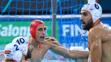 Los jugadores de la selecci¨®n espa?ola de waterpolo, durante un partido.