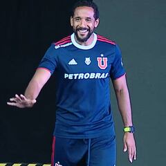 Así es la renovada camiseta azul que presentó Herrera y 'Bose'