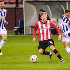 El inicio de las segundas partes se le atasca a la Ponferradina