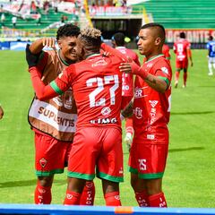 Patriotas golea en el clásico boyacense y sigue con vida